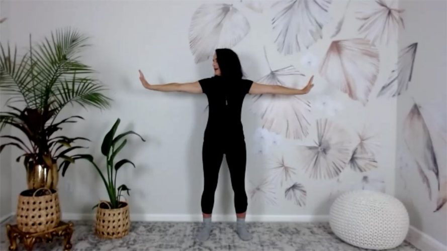 quick qigong exercise Extend arms and look left and right TCM qigong movements